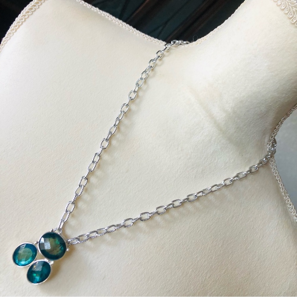 Hand crafted faceted peacock blue textured link chain necklace
